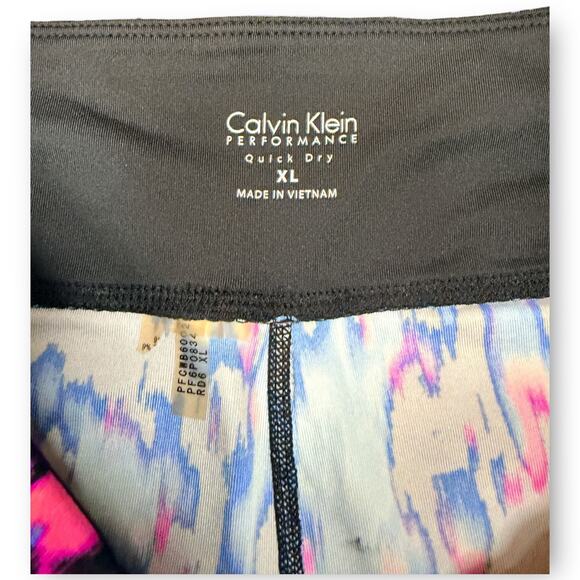 EUC Calvin Klein Performance Quick Dry Capri Leggings – XL – Multicolor - Picture 4 of 5
